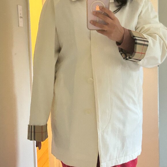 Burberry White Trench Coat - Picture 6 of 10